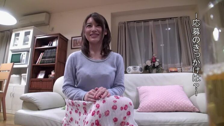 Geile japanische Hure in exotischem HD, öffentlicher JAV-Clip