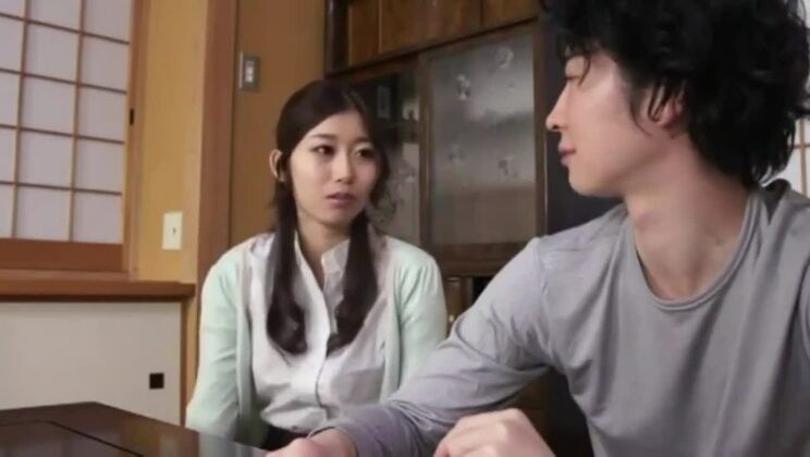 Schockierte Stiefmutter will mit Stiefsohn über Pornografie und Masturbation sprechen.