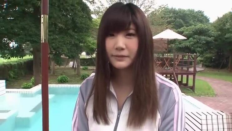 Verführerische asiatische Teenager-Hure Natsu Hirasawa mit wunderschönem Fingersex-Video