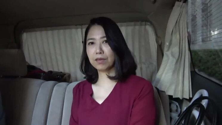 Exzellenter Pornoclip mit einer total verrückten MILF wird dich fesseln