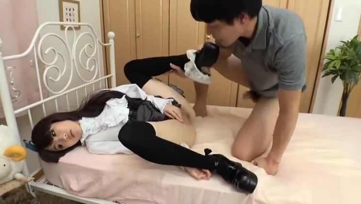 Rin Aoki als Sex-Gothic-Puppe