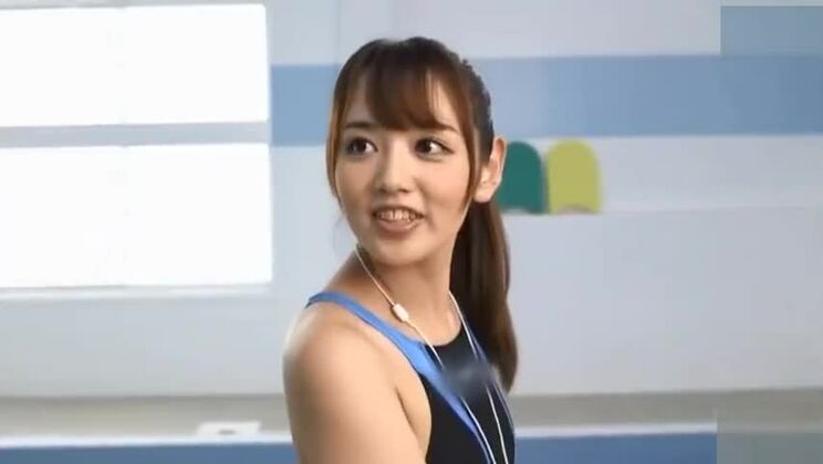 Öffentlicher Sex mit arbeitender, schöner älterer Schwester fset737