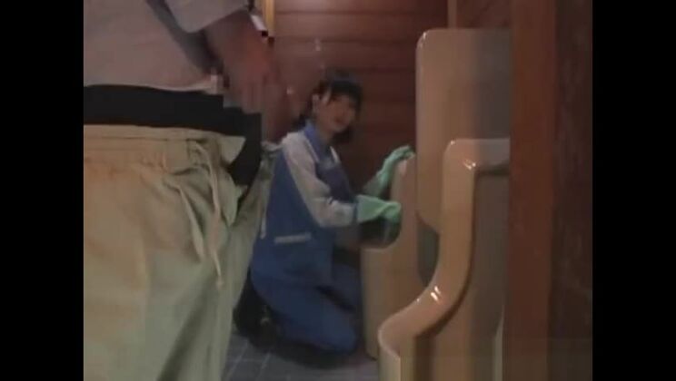 Ein echter asiatischer Wartungsarbeiter geht spazieren, Teil 1