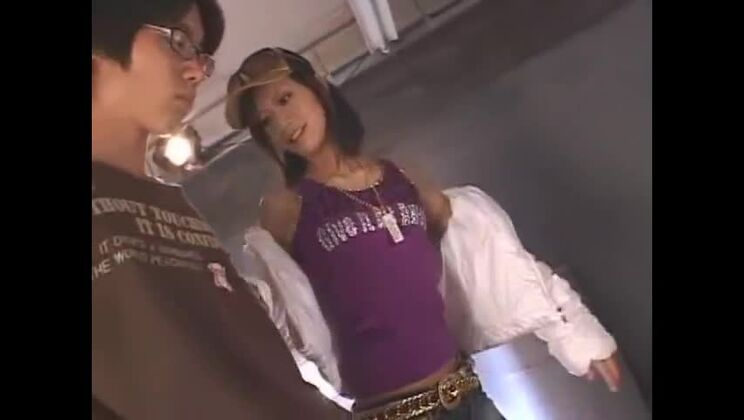 Bestes japanisches Model in einem unglaublichen Fetisch- und Handjob-JAV-Clip