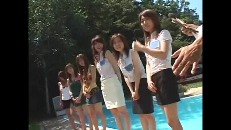 Geiles japanisches Model in fabelhafter Öffentlichkeit, Lesben/Japanisch JAV-Video