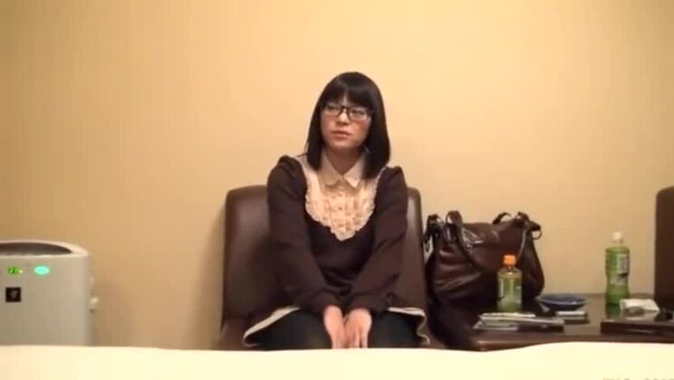 Exzellente Pornoszene mit großen Brüsten, unglaubliche Vollversion