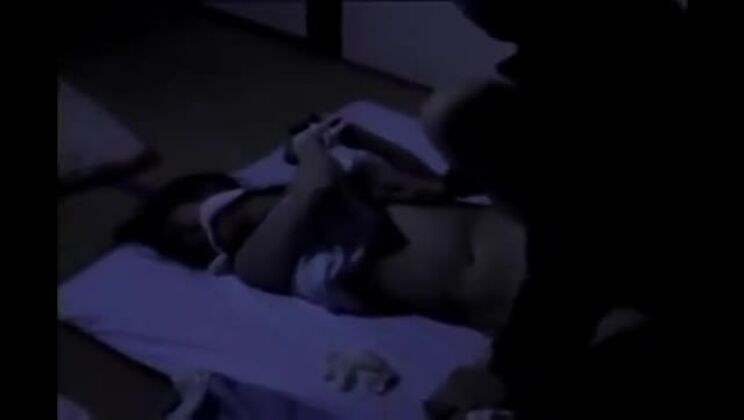 Asiatische Japanerin mit großem Busen, BDSM