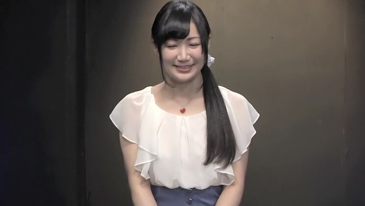 Unglaubliche japanische Hure im heißesten Fetisch-BDSM-JAV-Clip