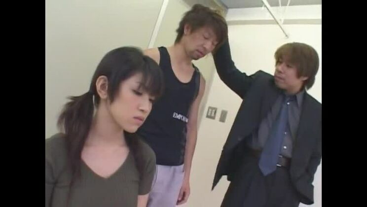 Die exotische Japanerin Emi Kitagawa in einem unglaublichen Fetisch-BDSM-JAV-Video.