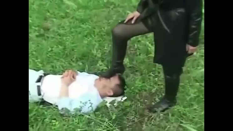 2-OJ ← Fußfetisch-Traumtheater