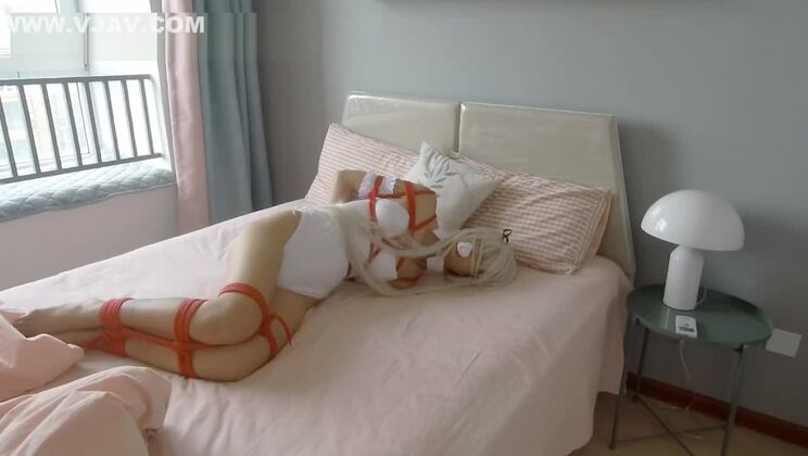 Chinesisches Cosplay Bondage