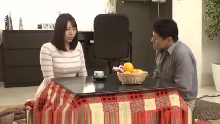 Atemberaubendes japanisches Porno-Video: Heißeste Show ansehen