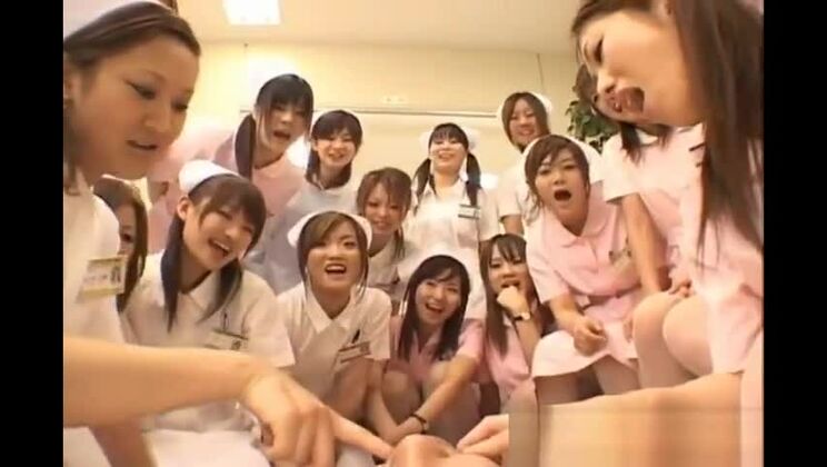 Asiatische Krankenschwestern genießen Sex in der Reiterstellung Teil 2