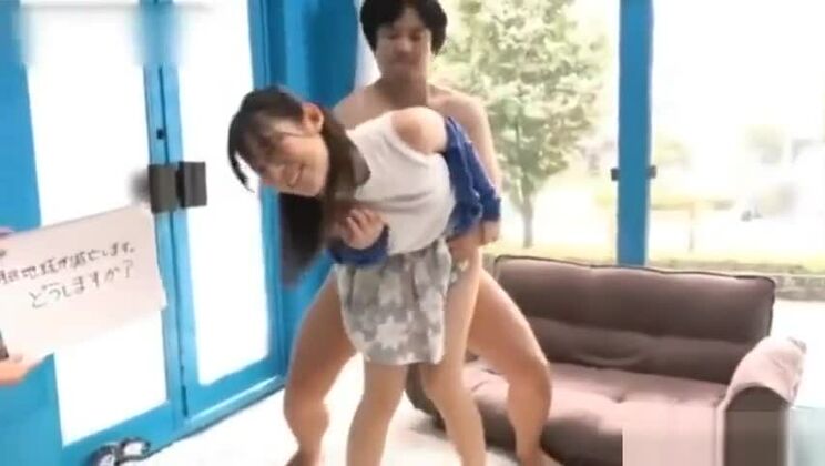 Die heißeste japanische Hure im neuesten JAV-Film, eine Hübsche