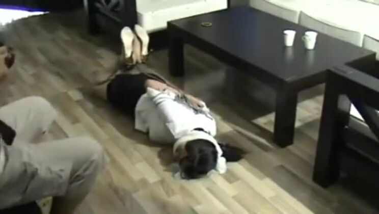 Asiatische gefesselt