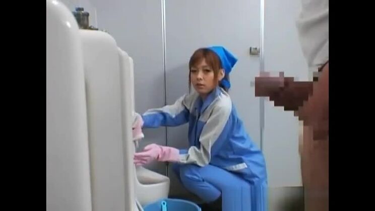 Schöne Wartungsarbeiterin Teil 4