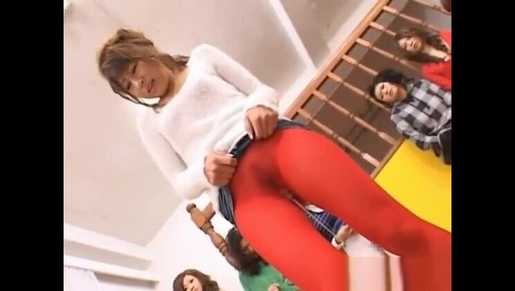 Asiatische Puppen erhalten Nachhilfe in ihrem sexy Teil 2