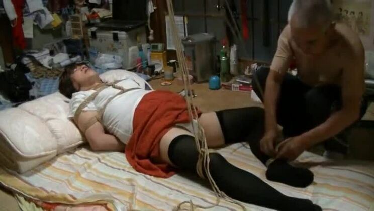 Sehr M's Fujiko und geile Bondage-Lehrerin